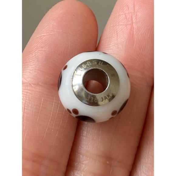 316 JAK timeline treasures paw print charm - Picture 3 of 4